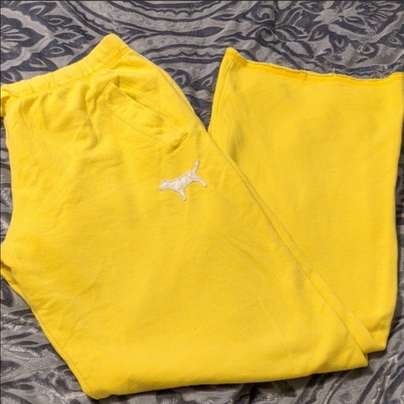 PINK Victoria's Secret Pants - IM LOOKING 4 THIS SET PANTS ,M/S & Top M/L